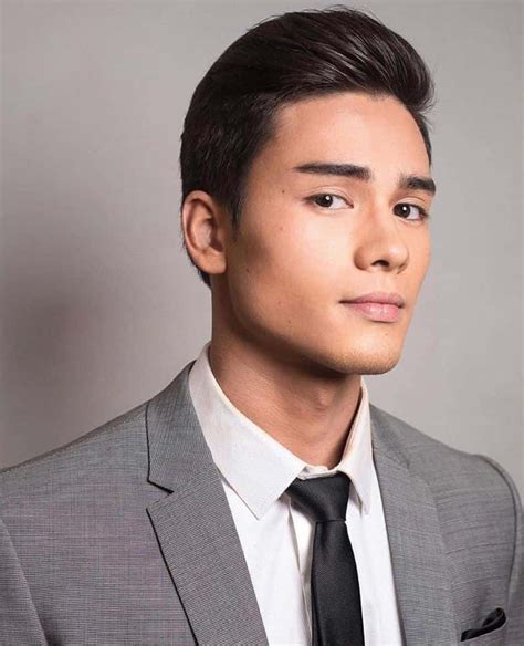 Marco Gumabao .